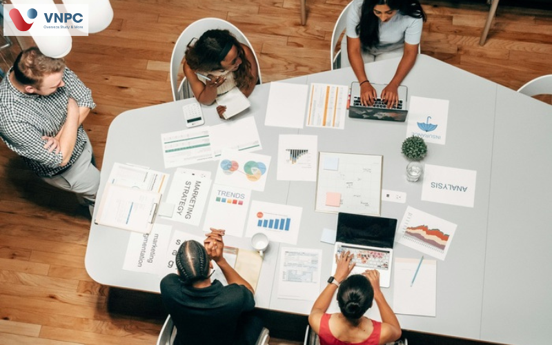 Du học Anh ngành Digital marketing nên học trường nào?